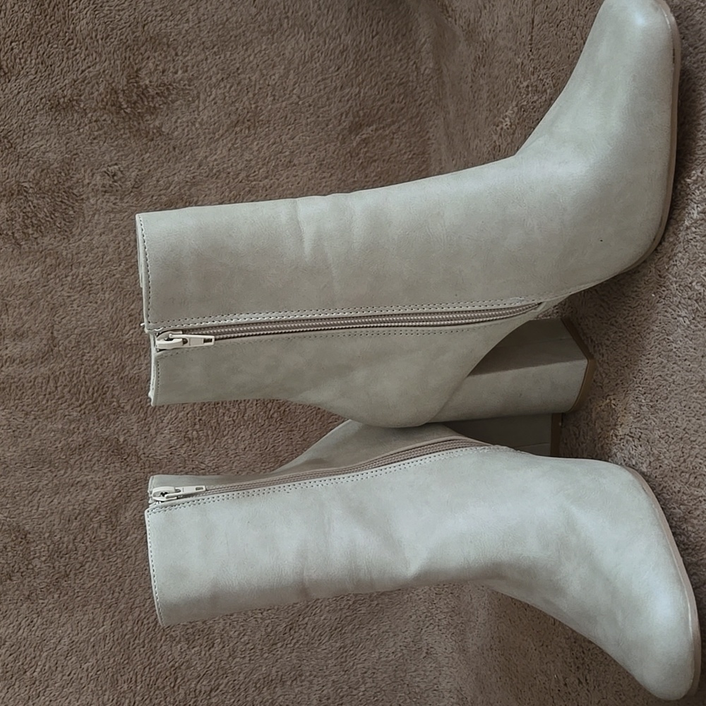 StreetWear Society | Cream Beige Heeled Boots - Picture 3 of 10